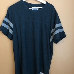 2 old navy men’s shirts